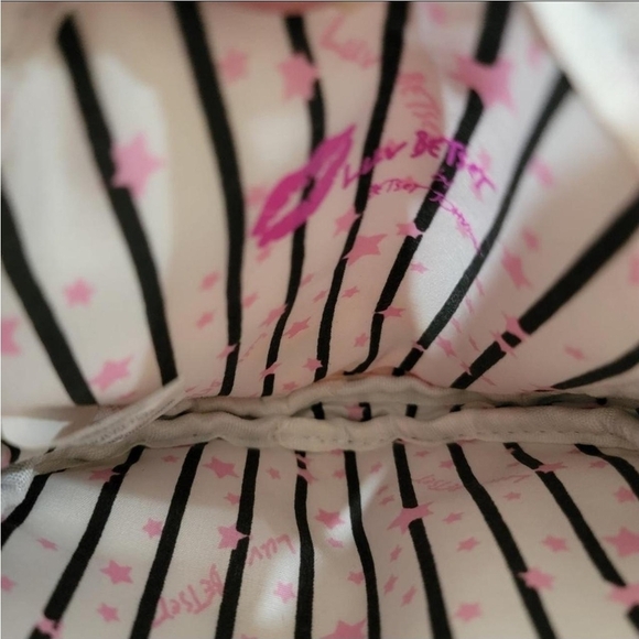 Betsey Johnson Butterfly Purse - Picture 3 of 4